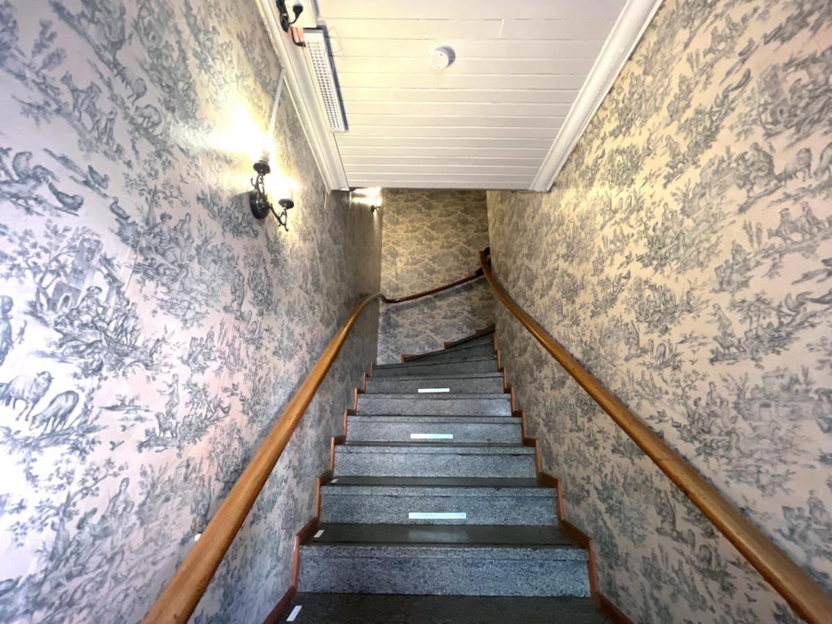 Appartement Incredible Downtown Duplex With Interior Backyard à Punta Arenas Extérieur photo