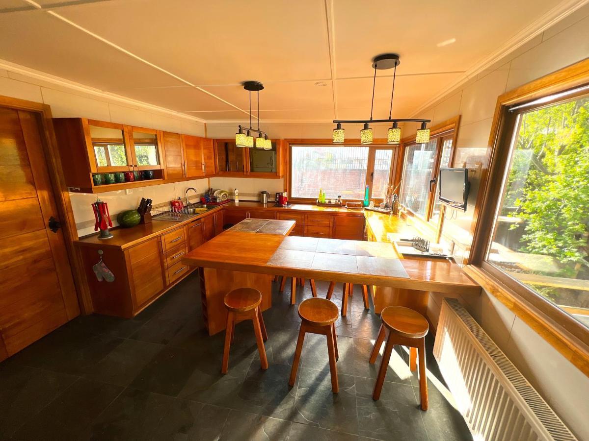 Appartement Incredible Downtown Duplex With Interior Backyard à Punta Arenas Extérieur photo