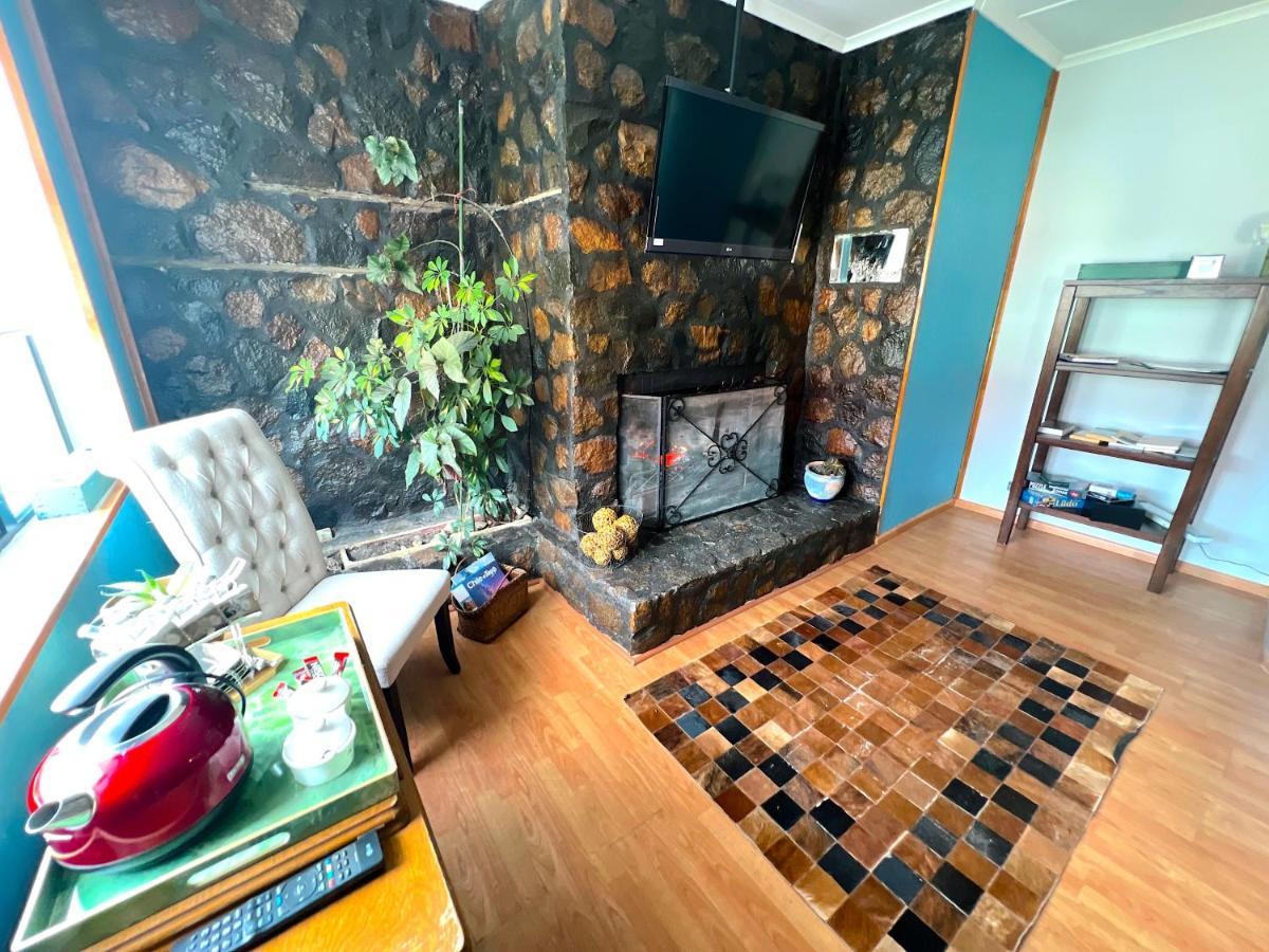 Appartement Incredible Downtown Duplex With Interior Backyard à Punta Arenas Extérieur photo